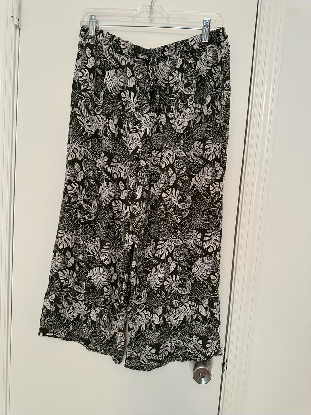 Robert Louis Green and White Leaf-Print Pants